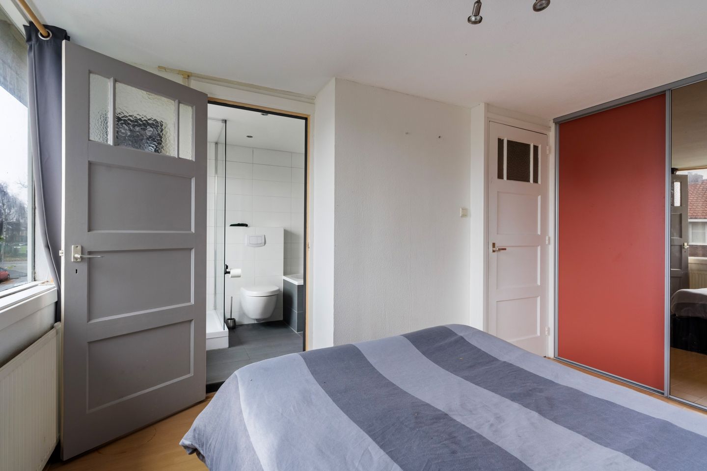 Photo 14 of J.P. Heyestraat 9