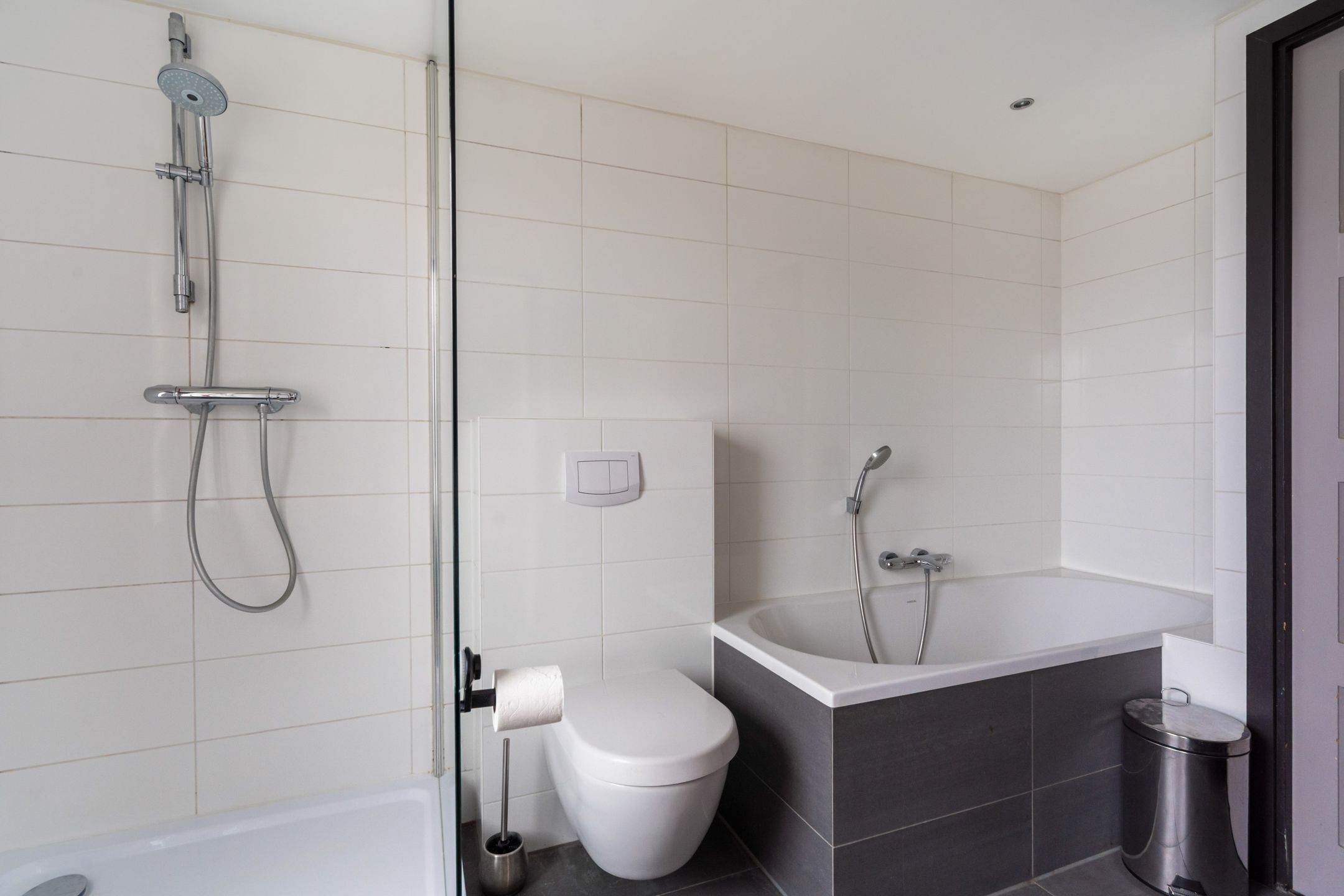 Photo 15 of J.P. Heyestraat 9