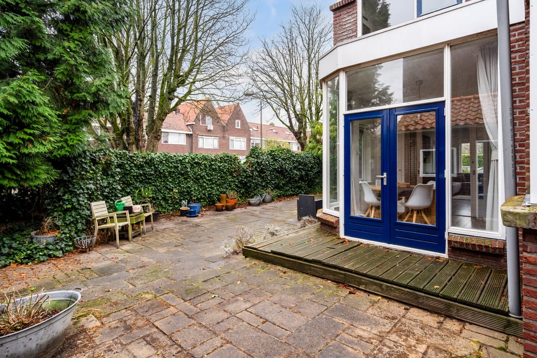 Photo 22 of J.P. Heyestraat 9