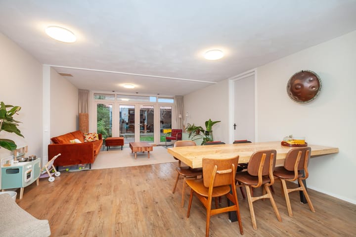 Foto 2 van Anna van Raesfeltstraat 15