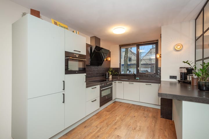 Foto 7 van Anna van Raesfeltstraat 15