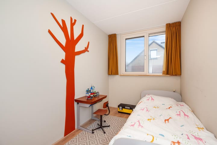 Foto 26 van Anna van Raesfeltstraat 15