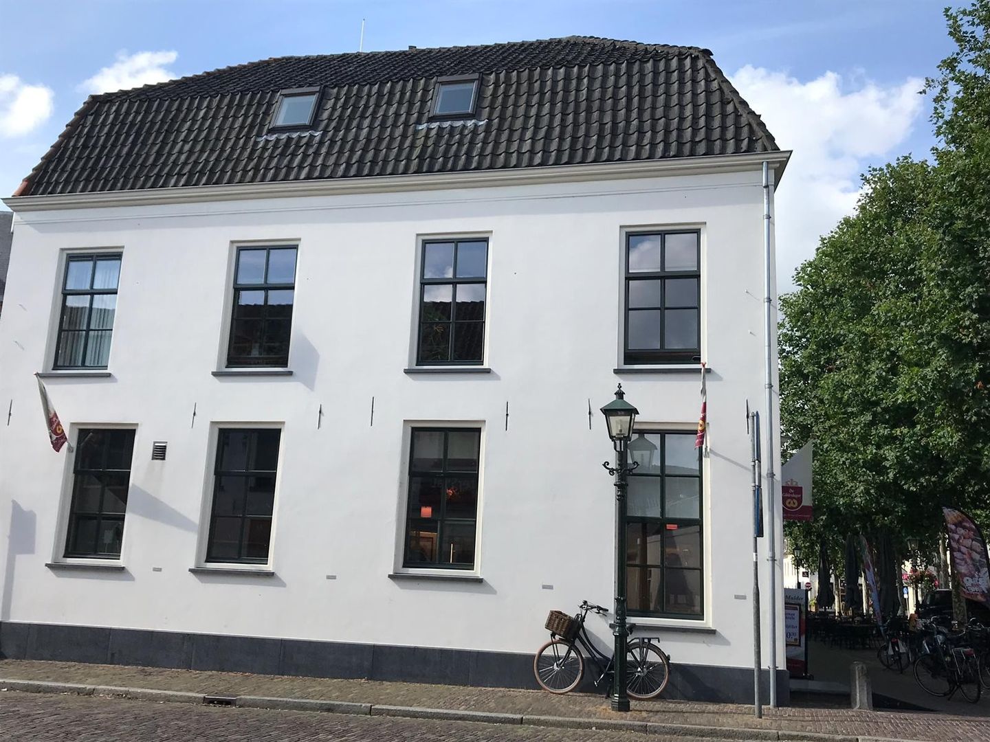 Bekijk foto 2 van Markt 28