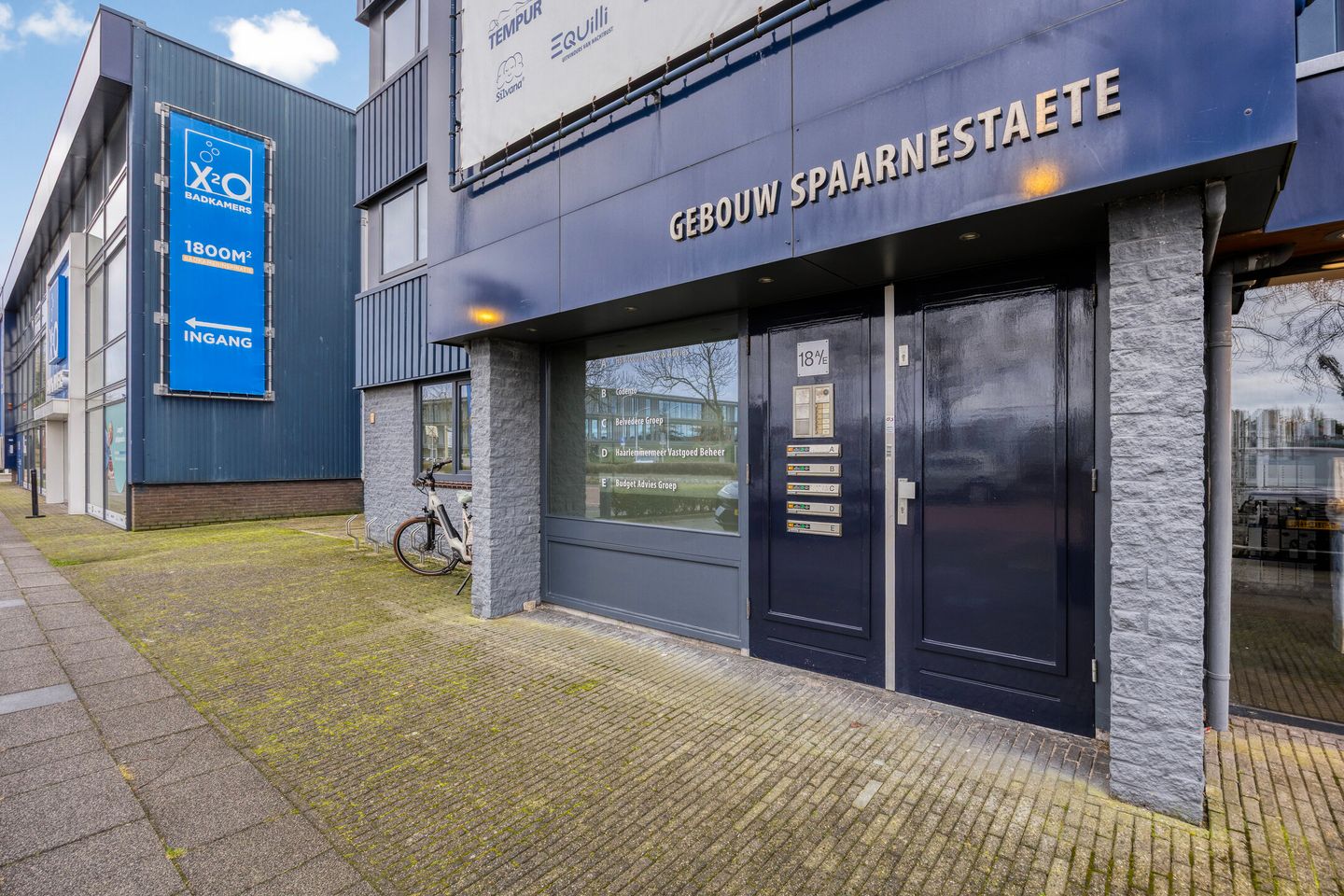 View photo 2 of Spaarneweg 18