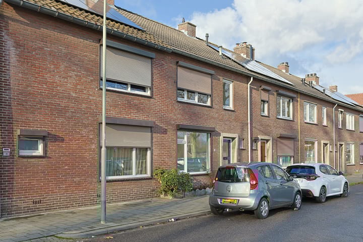 Photo 6 of Stationstraat 12