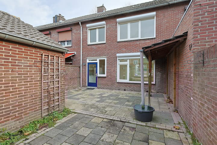 Photo 27 of Stationstraat 12