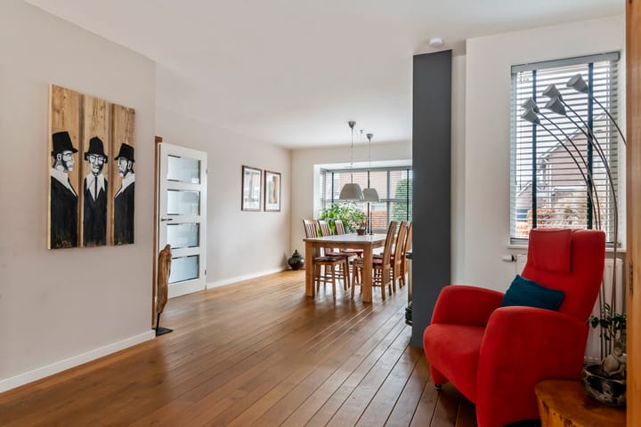 Photo 11 of Morelstraat 3