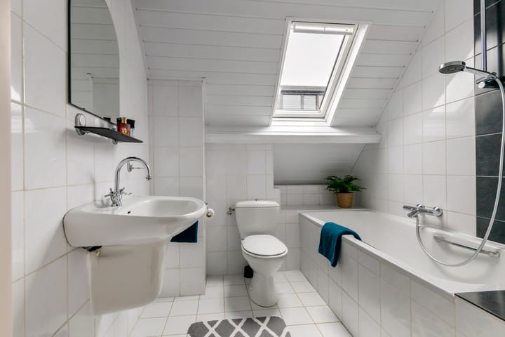 Photo 22 of Morelstraat 3