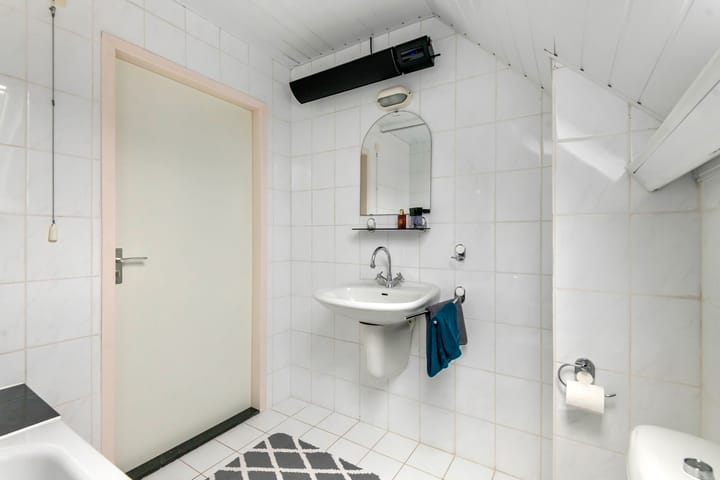 Photo 23 of Morelstraat 3