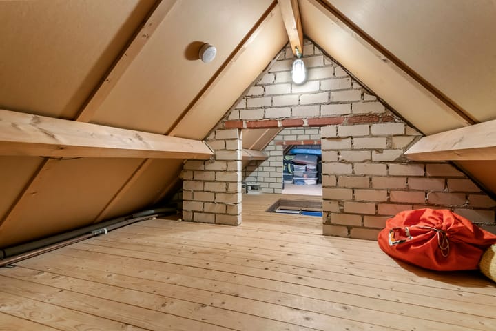 Photo 30 of Morelstraat 3