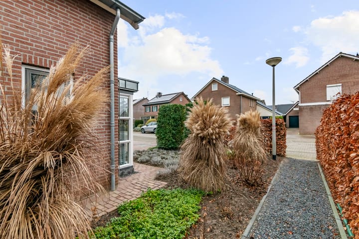 Photo 42 of Morelstraat 3