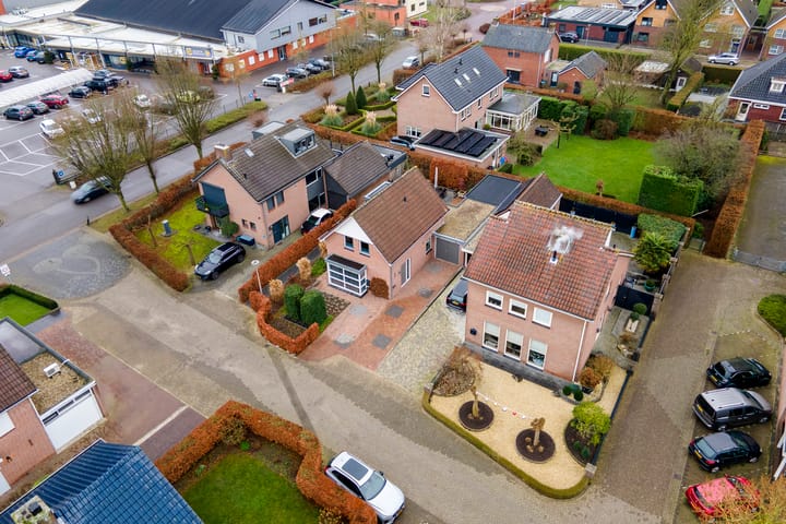 Photo 49 of Morelstraat 3