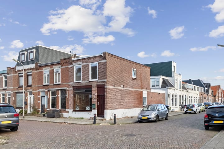 Photo 1 of Casembrootstraat 39