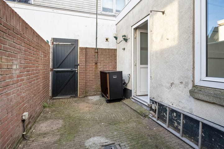 Photo 7 of Casembrootstraat 39