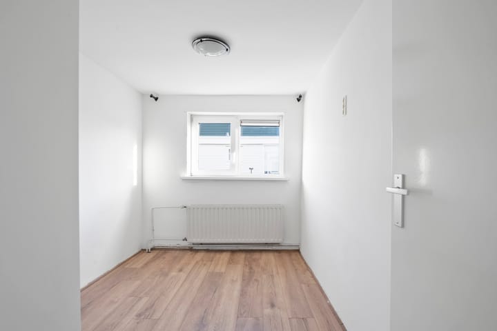 Photo 9 of Casembrootstraat 39