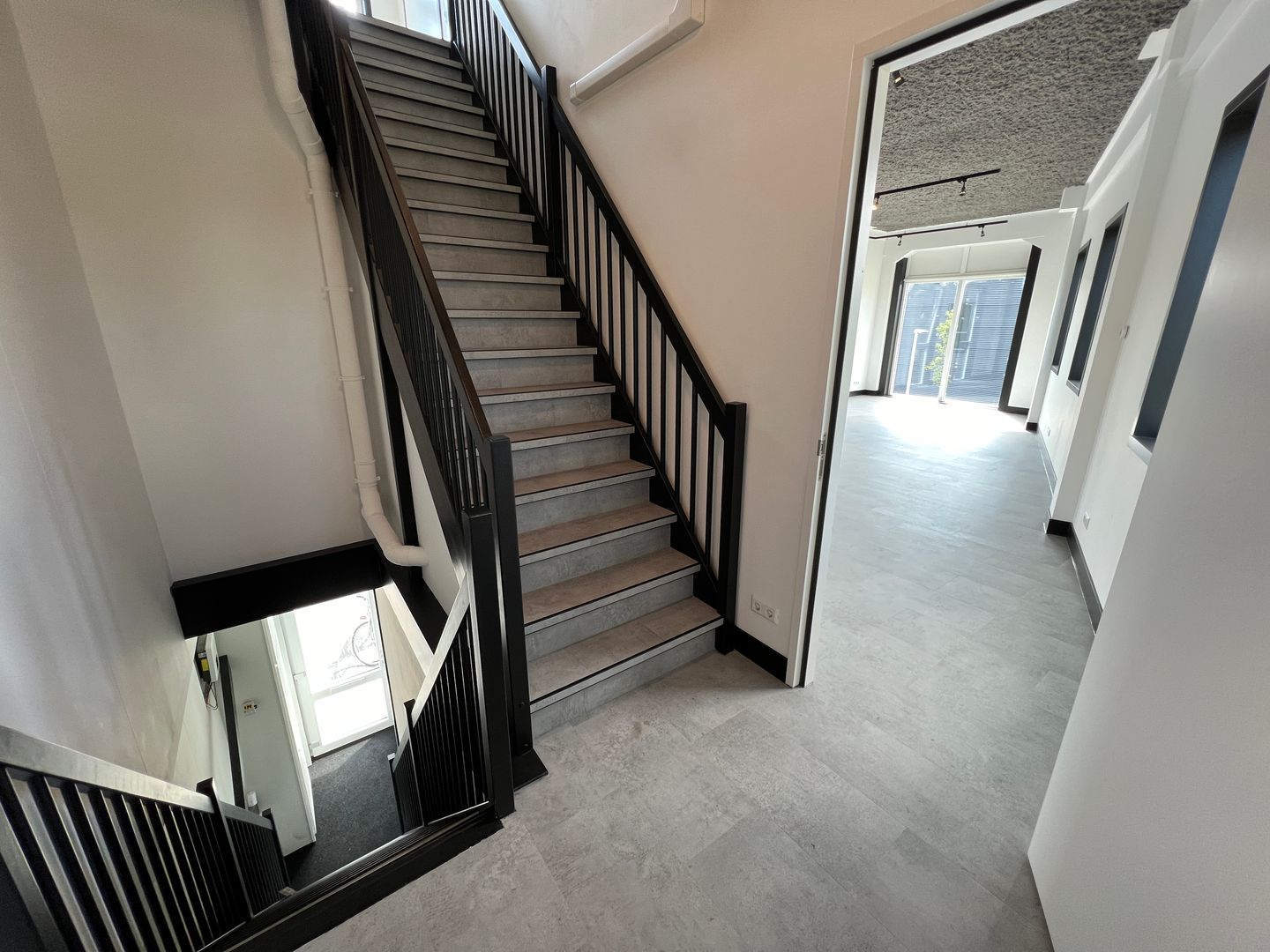 View photo 3 of Zuid-Afrikaweg 1-A