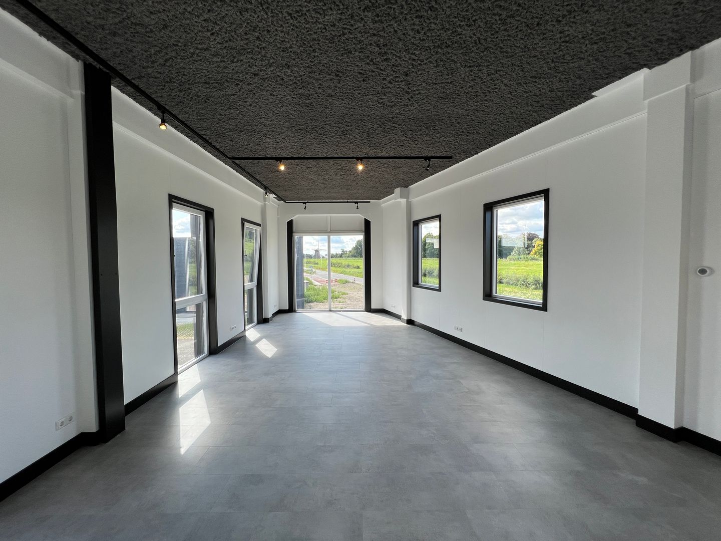 View photo 5 of Zuid-Afrikaweg 1-A
