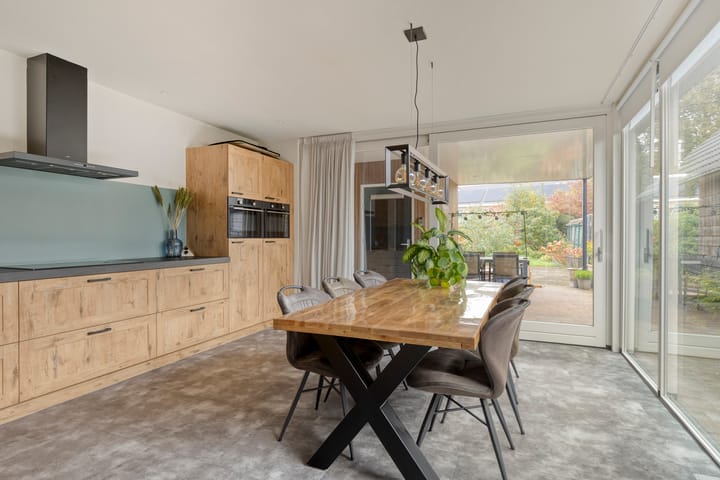 Foto 15 van Molenstraat 180