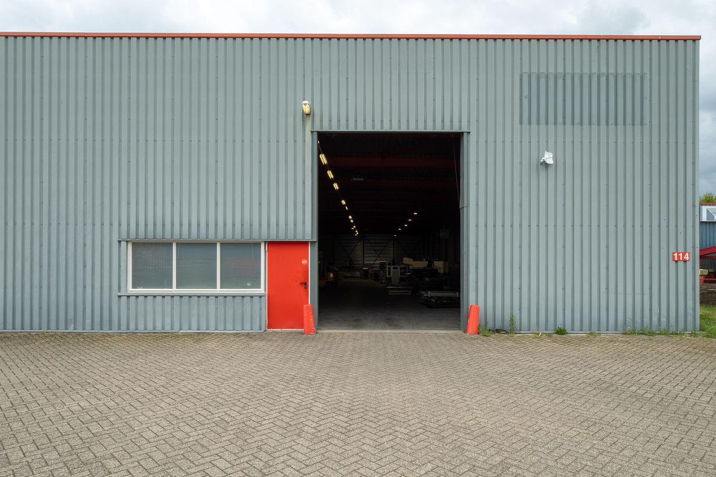 View photo 5 of Bedrijvenpark Twente 114-a