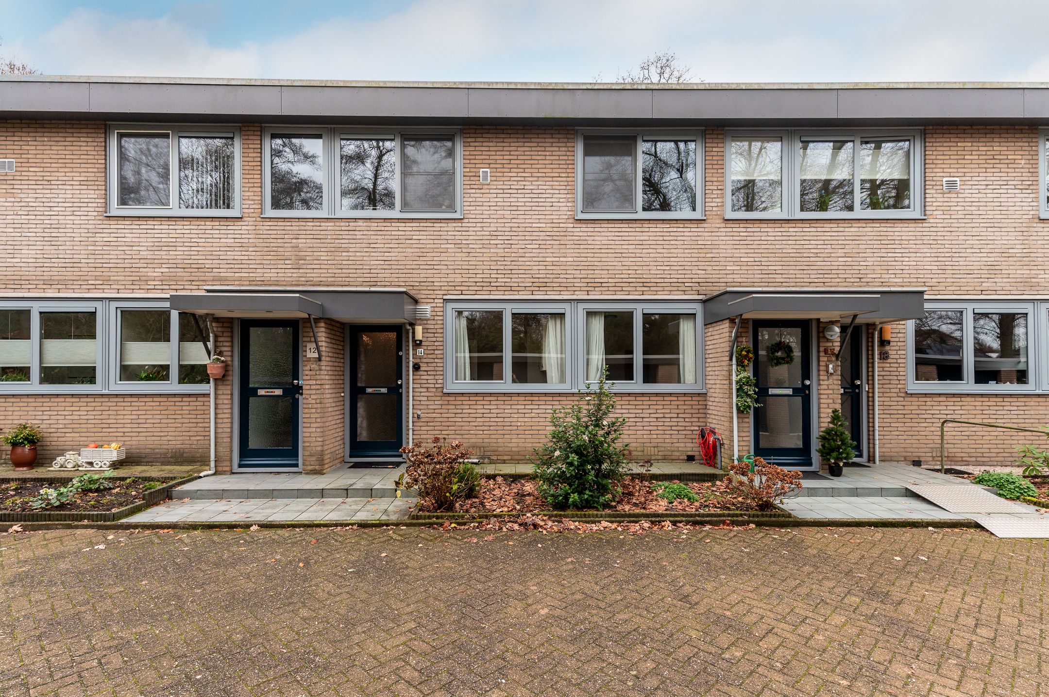 Photo 3 of Veldkamp 14