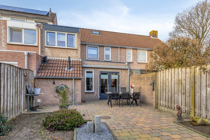 Photo 4 of Middelgraaf 94