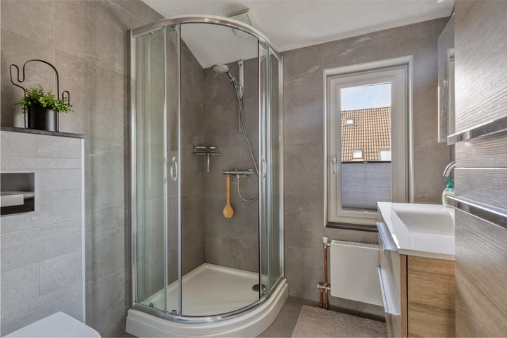 Photo 17 of Middelgraaf 94