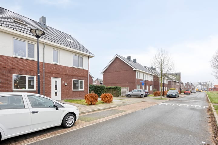 Foto 33 van Walstro 18