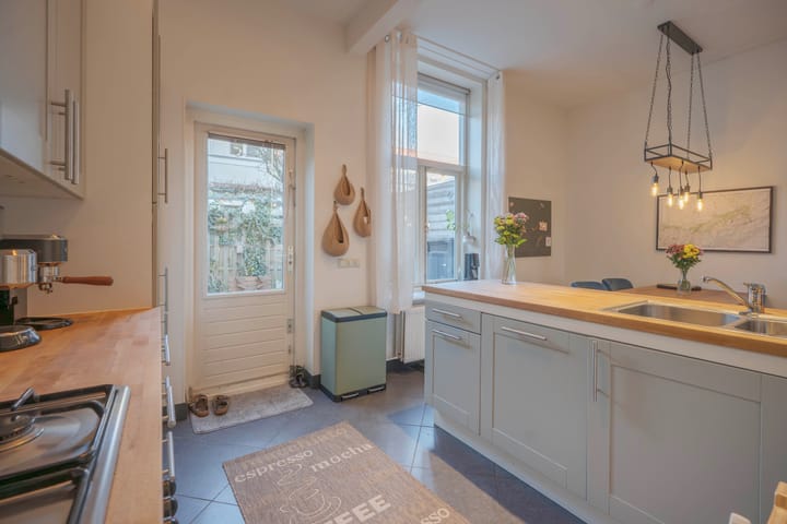 Foto 22 van Marten van Rossemstraat 12