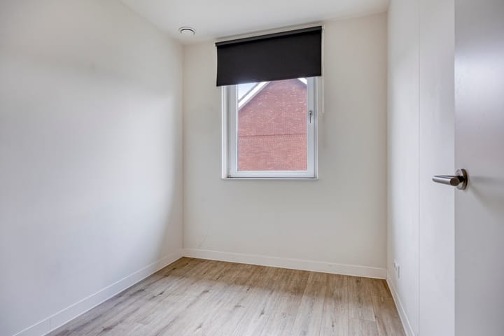 Foto 20 van Walstro 18