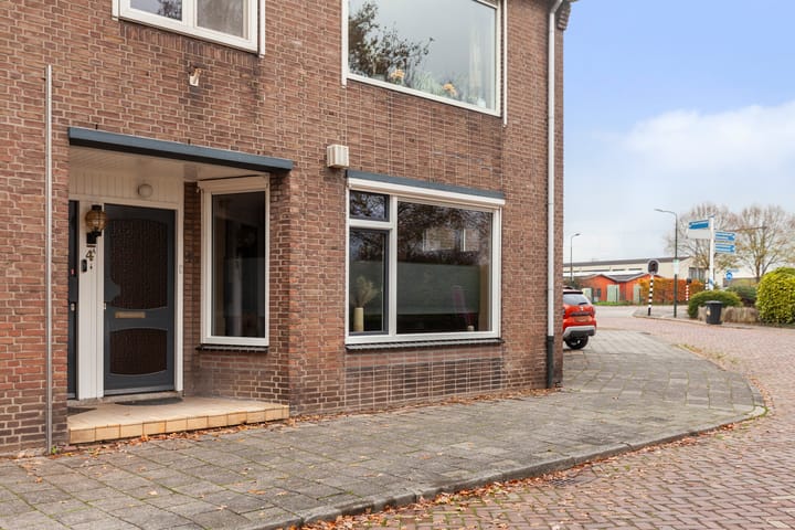 Foto 2 van Damstraat 4