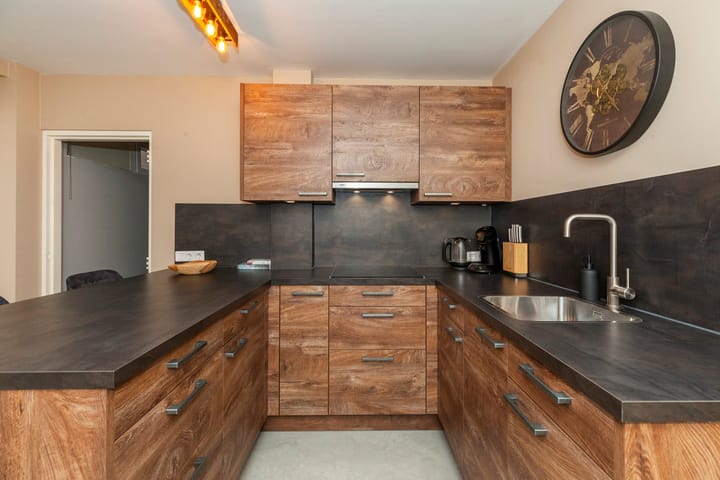 Foto 13 van Damstraat 4