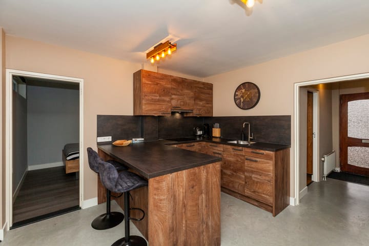 Foto 11 van Damstraat 4