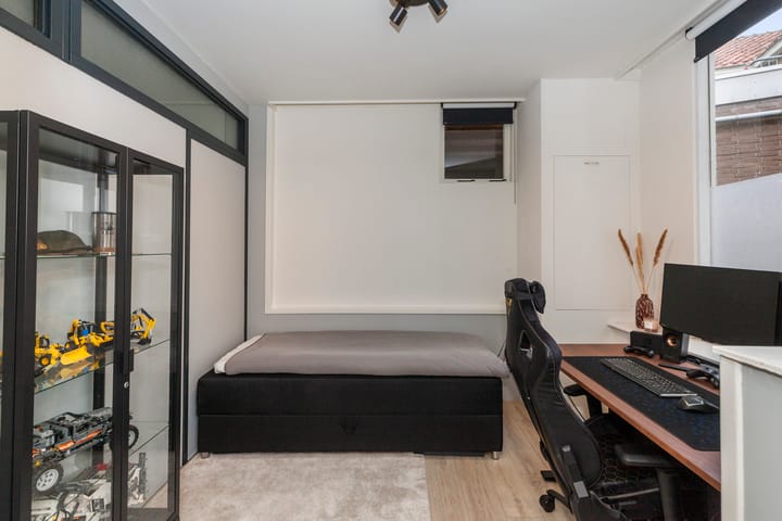 Foto 21 van Damstraat 4