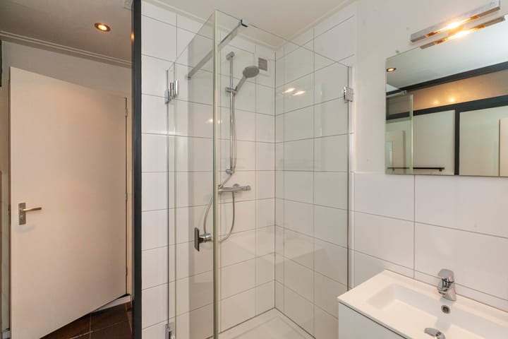 Foto 25 van Damstraat 4