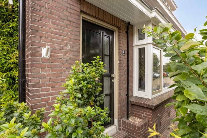 Photo 2 of Oranjestraat 8