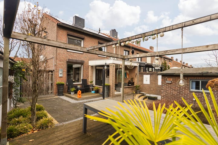 Foto 25 van Mgr. Claessensstraat 62