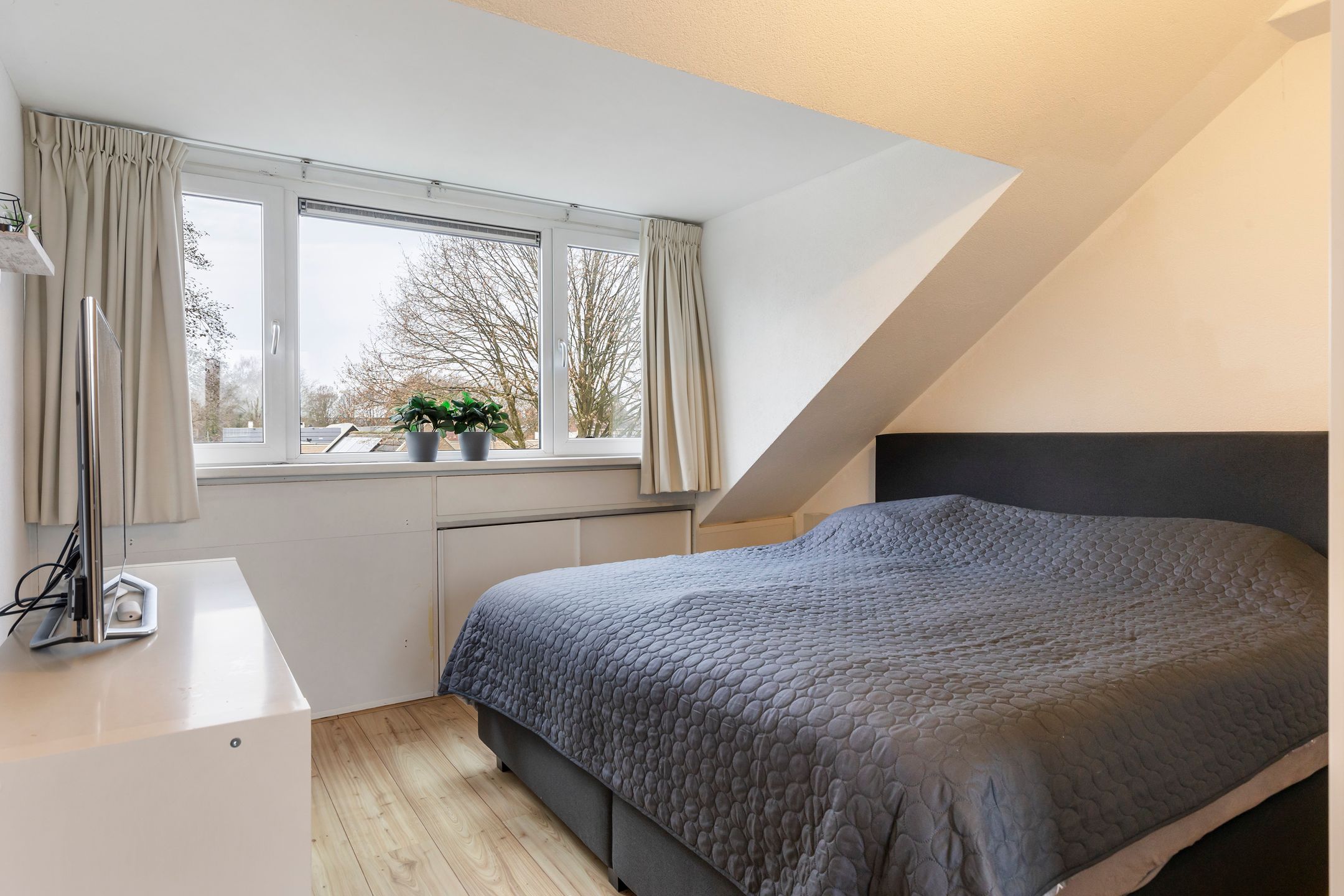 Foto 24 van Kruizemuntstraat 367