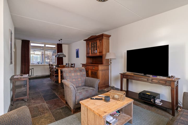 Foto 7 van Helmkruid 15