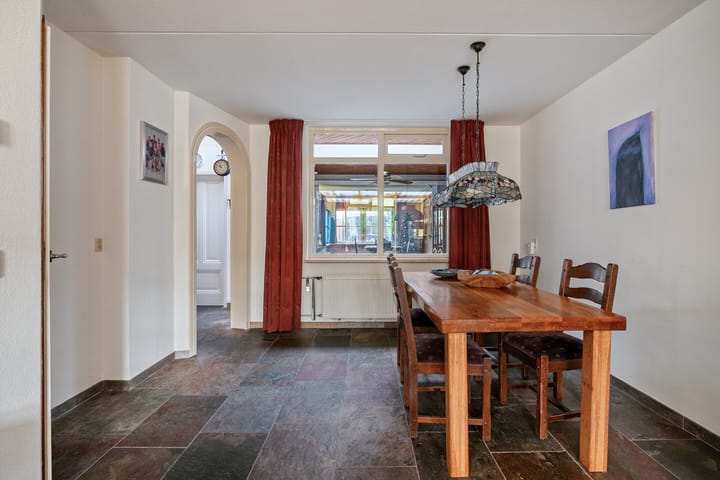 Foto 8 van Helmkruid 15