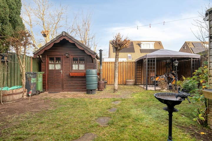 Foto 32 van Helmkruid 15