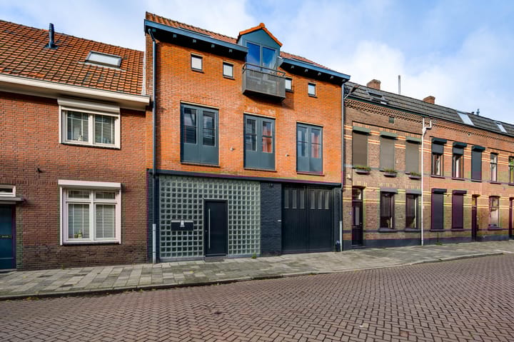 Foto 31 van Schoolstraat 11