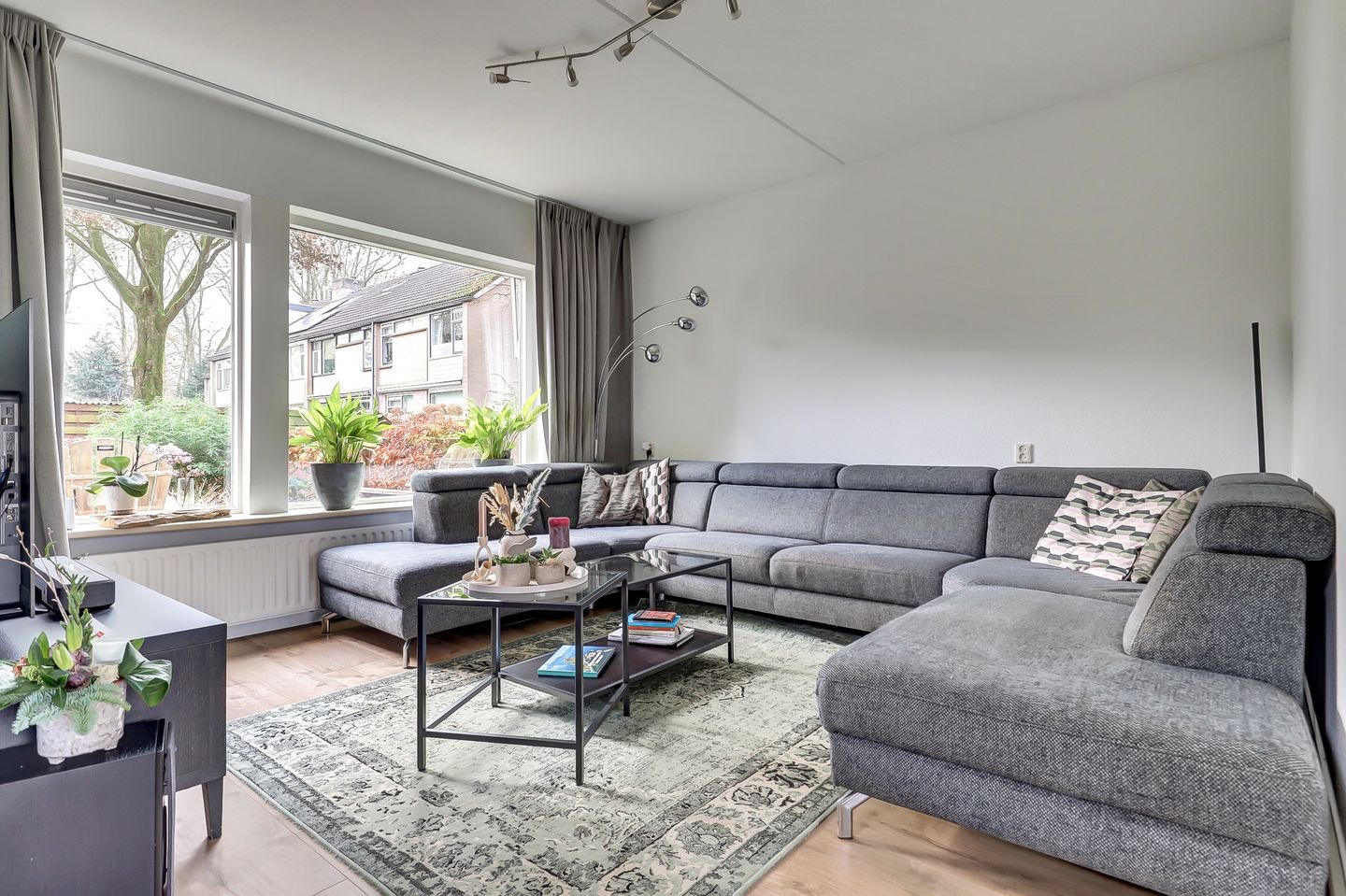 Photo 5 of Kamperfoeliehof 33