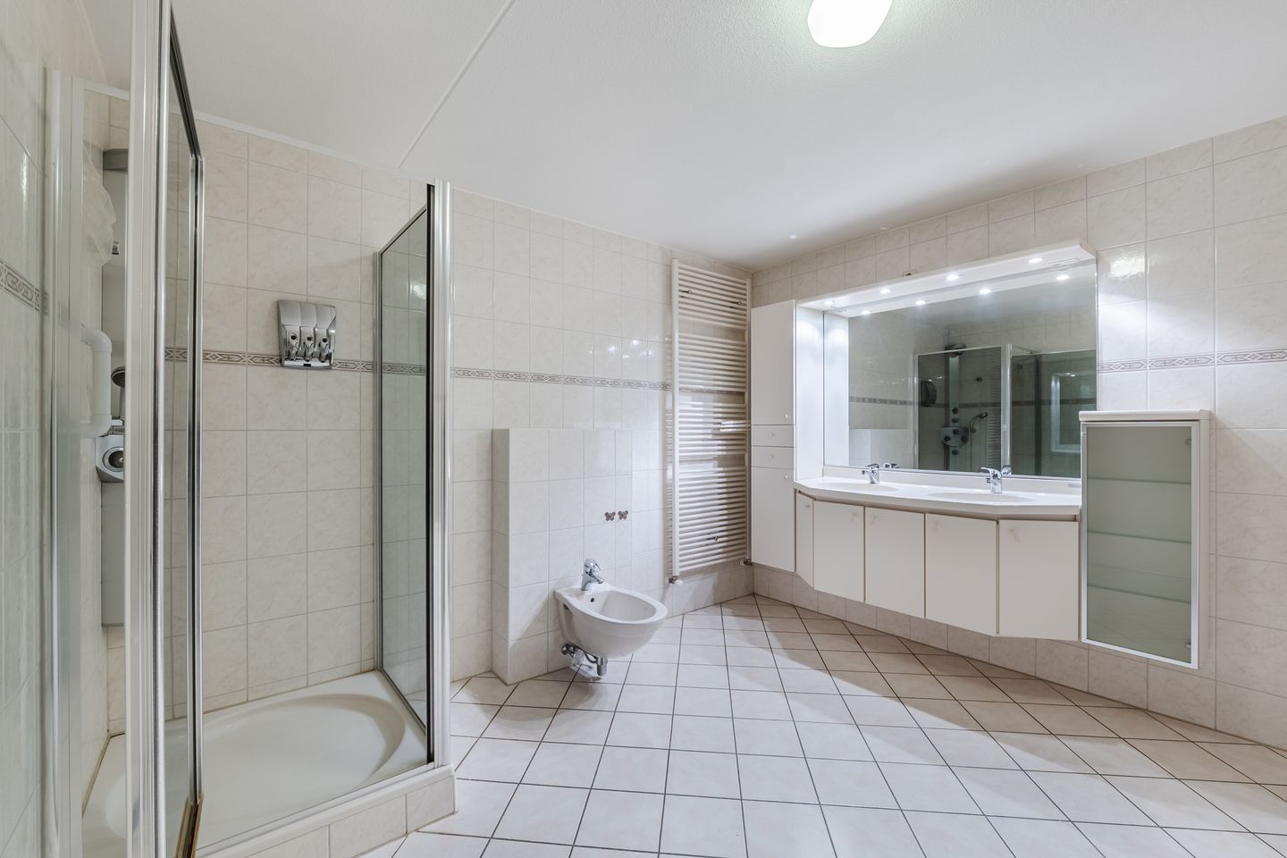 Foto 25 van Alteveerstraat 15-B