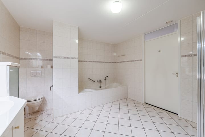 Photo 26 of Alteveerstraat 15-B