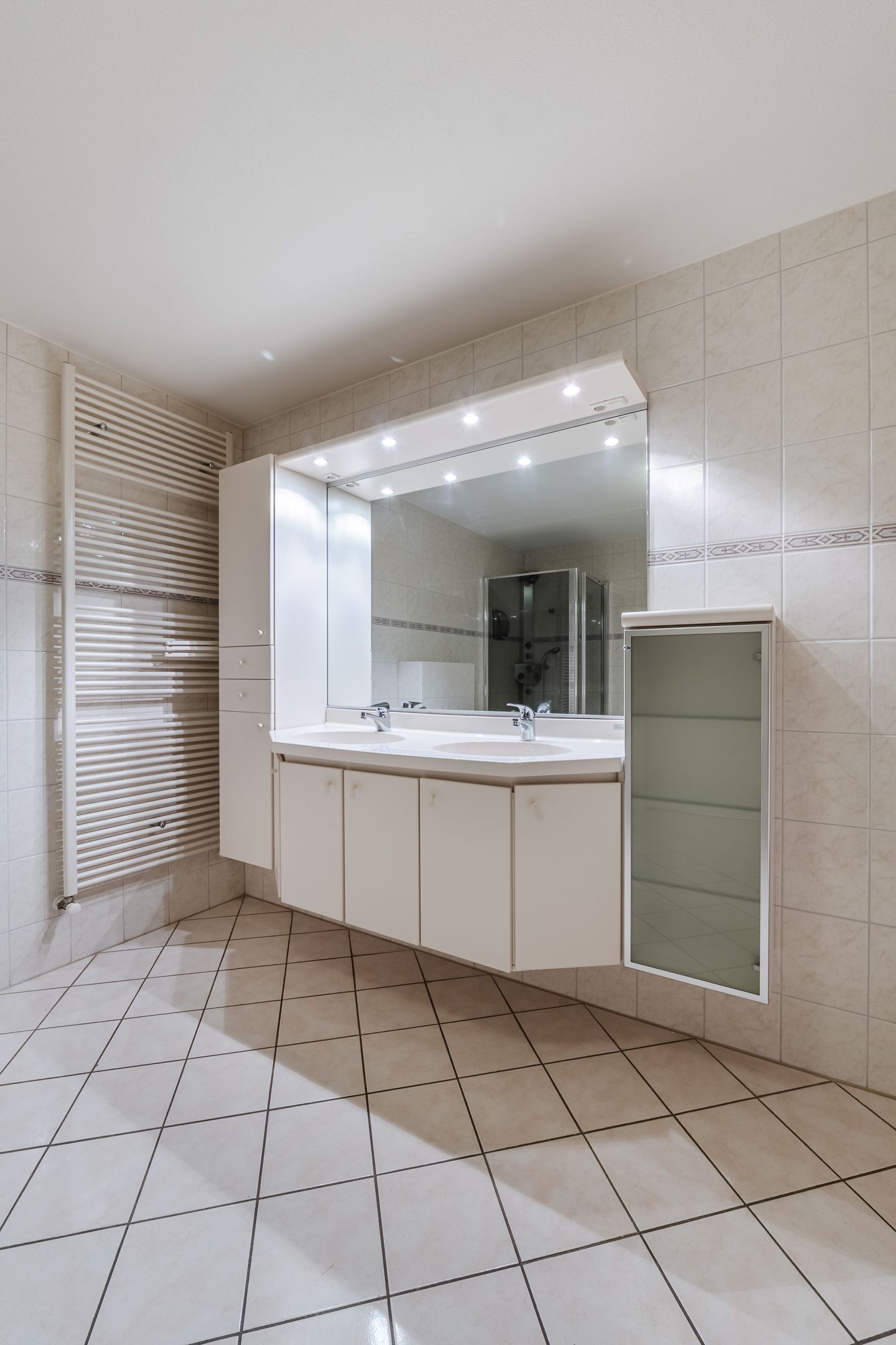 Foto 27 van Alteveerstraat 15-B