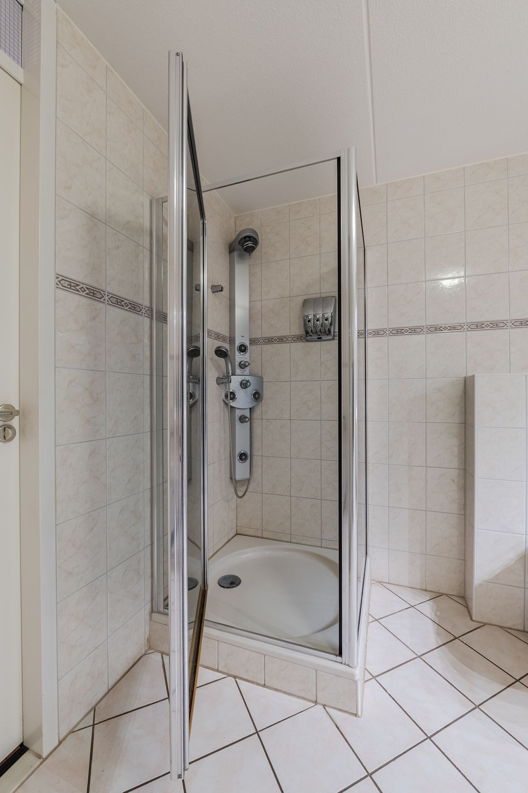 Foto 28 van Alteveerstraat 15-B