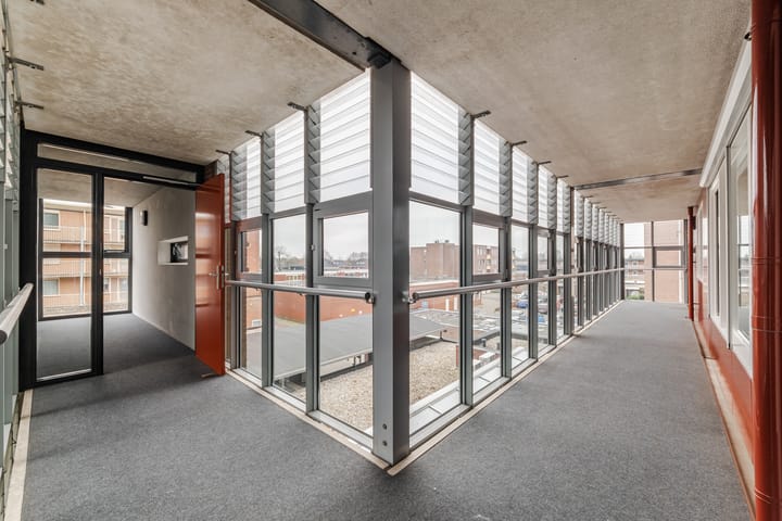 Photo 32 of Alteveerstraat 15-B