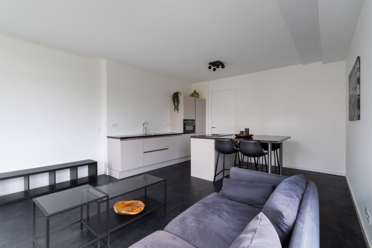 Foto 19 van Van Vollenhovenstraat 3-212