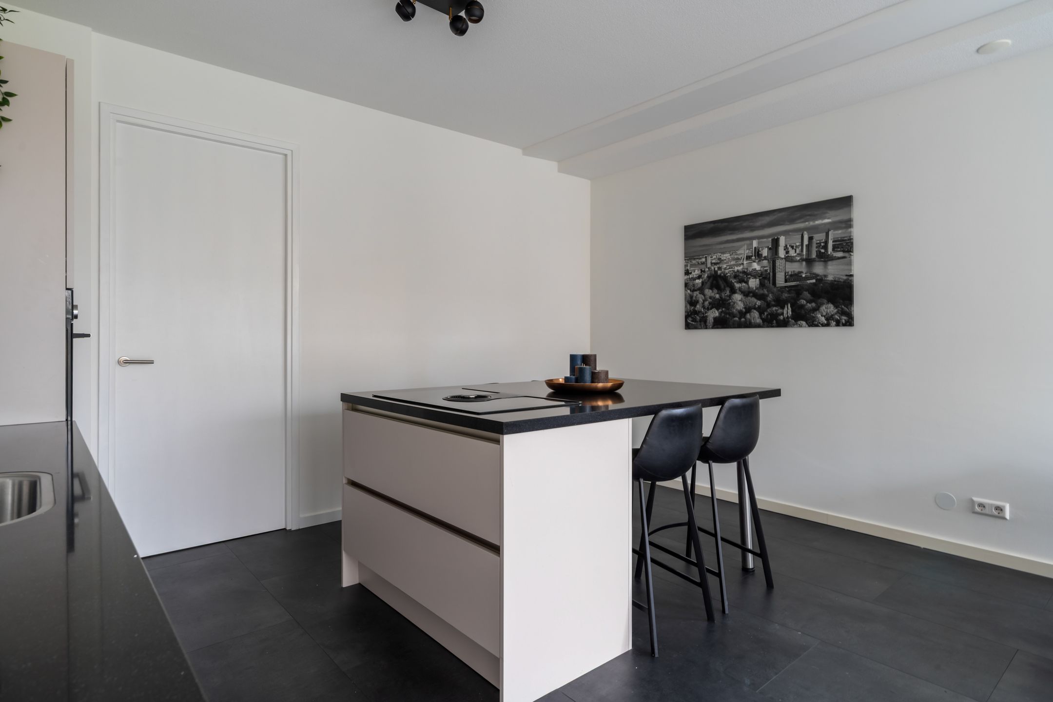 Foto 24 van Van Vollenhovenstraat 3-212