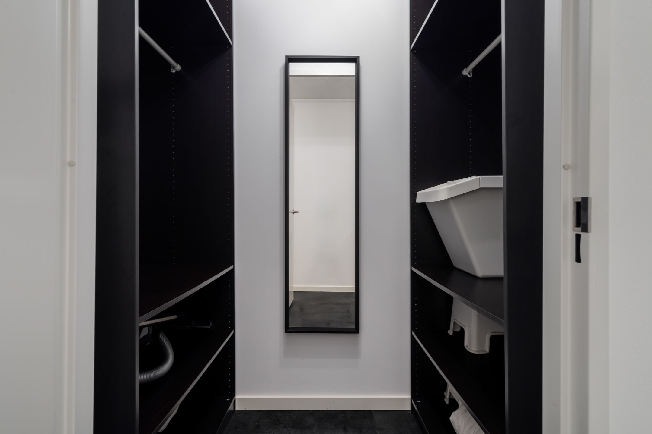 Foto 27 van Van Vollenhovenstraat 3-212